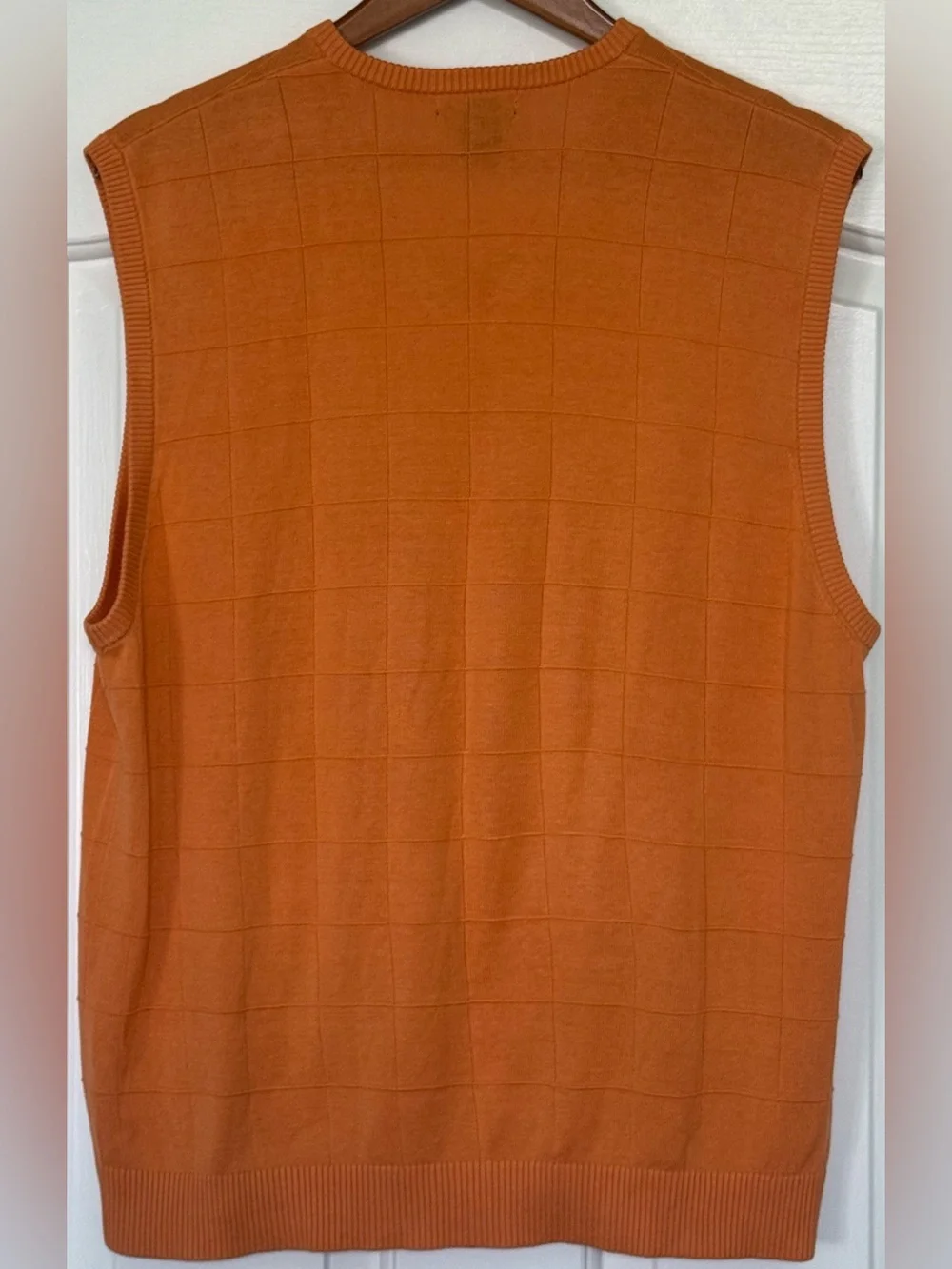Paul Fredrick 100% Silk Sweater Vest Men’s L Burnt Orange V-Neck Preppy